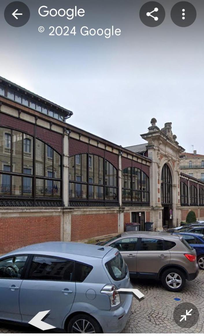 Les Halles De Безие Екстериор снимка