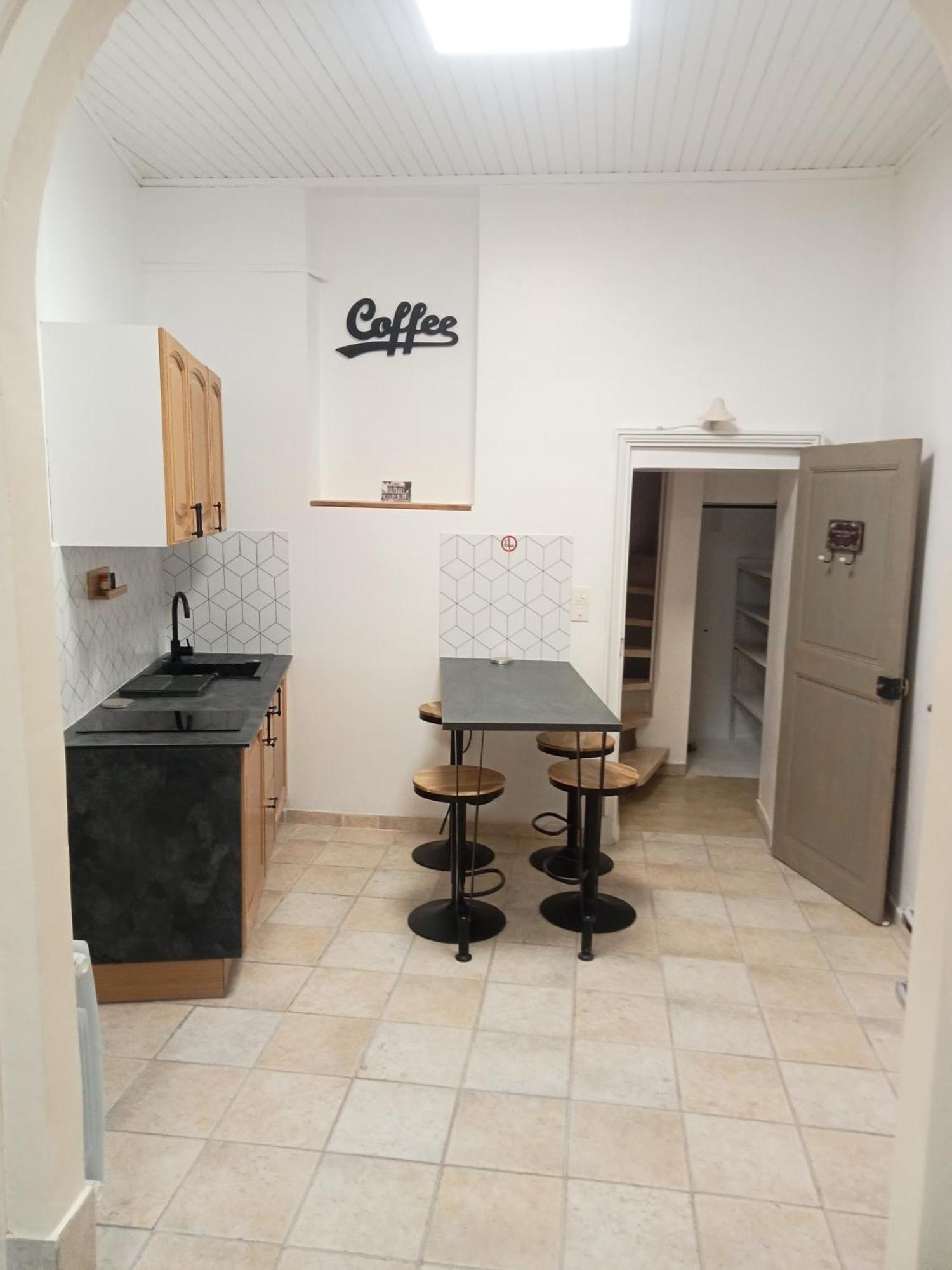 Les Halles De Безие Екстериор снимка
